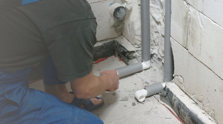 Expert burst pipe repair services in Carterville, IL
